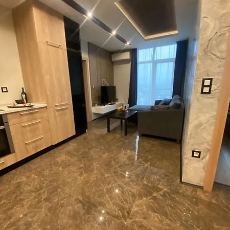 Diamond Luxury Apartment