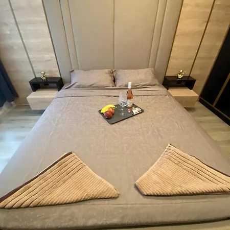 Diamond Luxury Apartment
